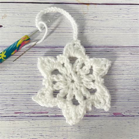 How to crochet a Snowflake Ornament - Crafting on the Fly