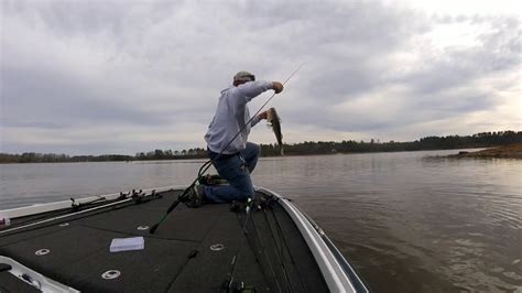 Lake Murray Bass Fishing mid February - YouTube