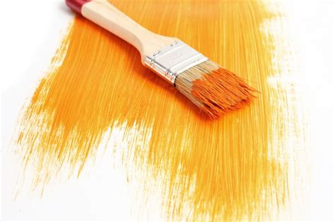 Free Photo | Paint brush with liquid paint
