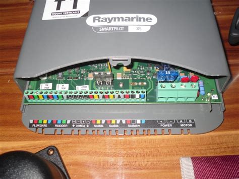 Raymarine SAILBOAT AUTOPILOT MINUS DISPLAY Smartpilot X-5 Tiller Pilot Corepack - Max Marine ...