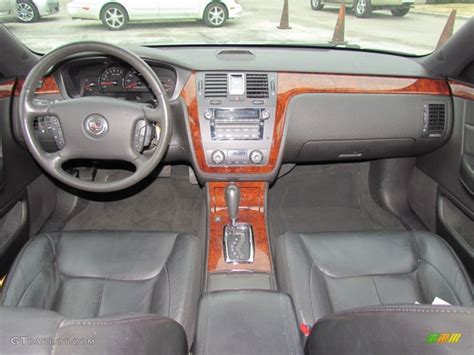 2006 Cadillac DTS Standard DTS Model Ebony Black Dashboard Photo #58455773 | GTCarLot.com