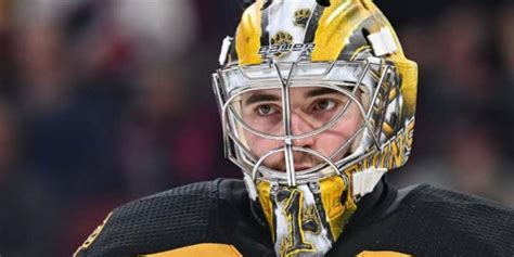 Jeremy Swayman's Spectacular Saves Secure Bruins' 4-3 Win Against Stars ...