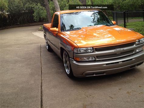 2000 Chevrolet Silverado Custom Truck