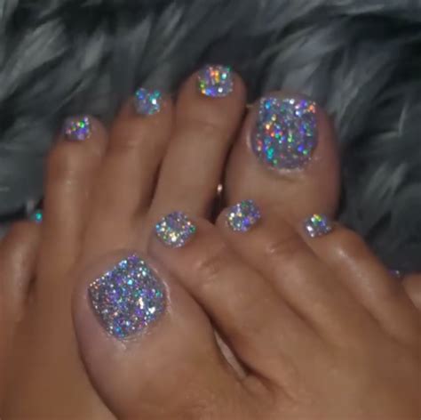 pinterest @thatd0llbri | Glitter toe nails, Toe nail designs, Toe nail color