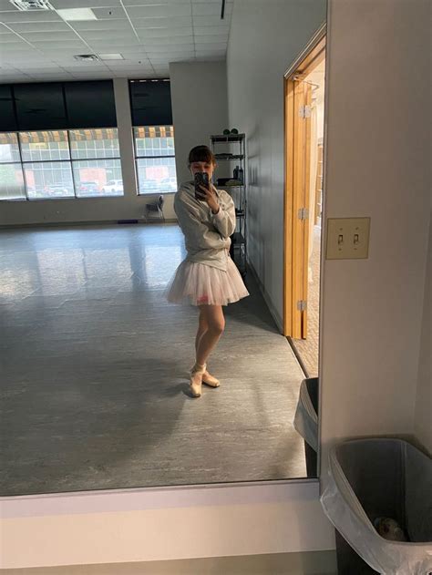 Pin by Kissmy Ass on Ballet in 2022 | Mirror selfie, Scenes, Selfie