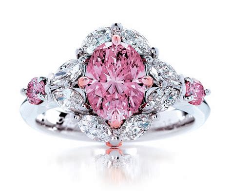 BEAUTY AND FASHION: PINK DIAMOND RINGS