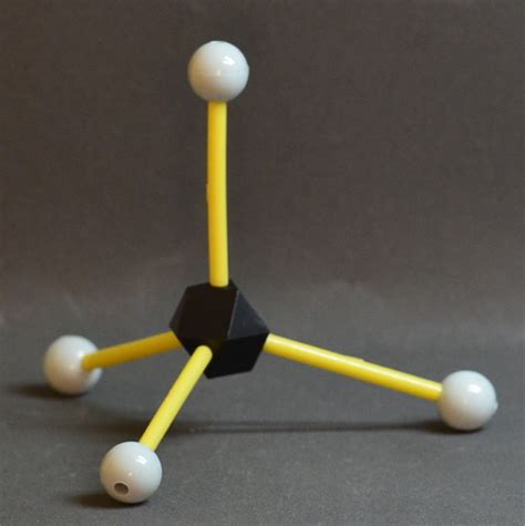 Illustrated Glossary of Organic Chemistry - Tetrahedral carbon