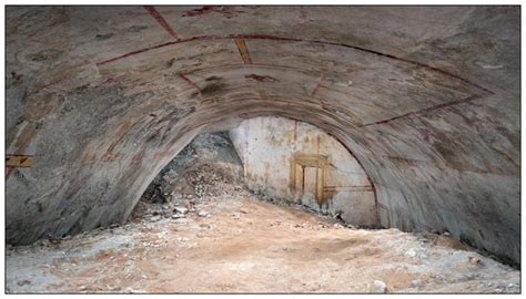 Nero’s Golden House: New Room Exposed in the Domus Aurea - Biblical Archaeology Society