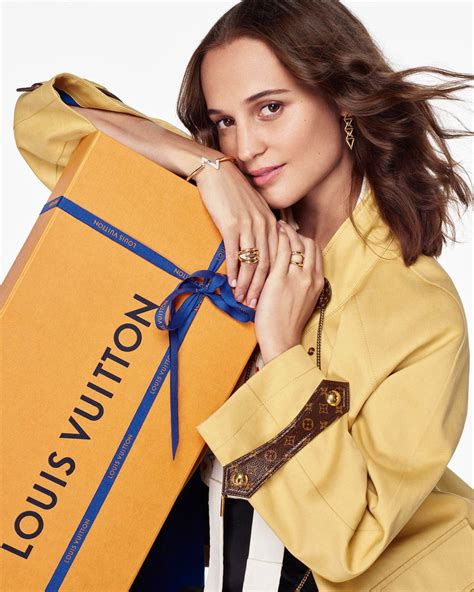 Louis Vuitton Holiday 2020 Campaign - fashionotography