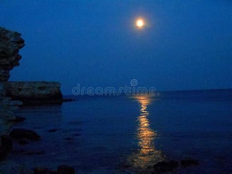 Moon Reflection in Sea Water Seascape Stock Photo - Image of time, rock: 101224262