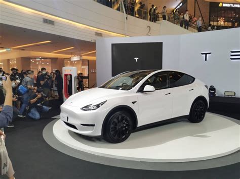 เปิด ราคา TESLA MODEL Y เริ่มต้น 1.959-2.509 ล้านบาท ส่งมอบ Q1 ปี 2023