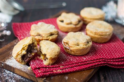 The 8 Best British Christmas Desserts