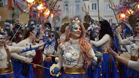 VIDEO: 11,000 carnival revellers march through central Rijeka | Croatia Week