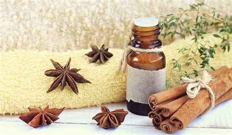 3 Aromatherapy Recipes to Help with Holiday Stress｜ iHerb Blog