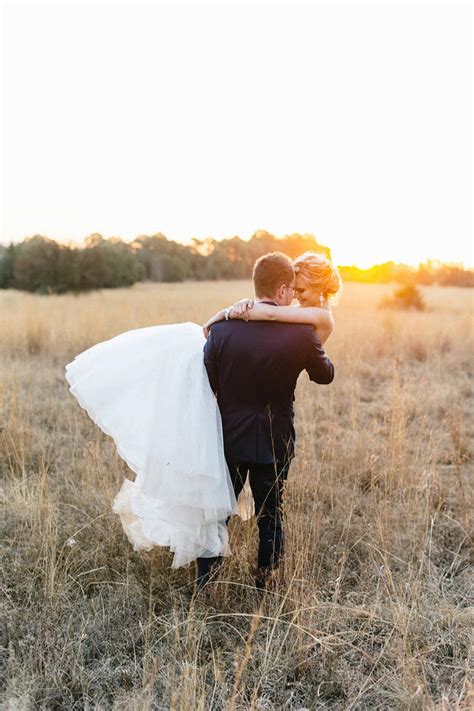 Vintage Chic Barn Wedding {Louise Vorster Photography}