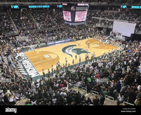 Michigan state spartans basketball hi-res stock photography and images ...