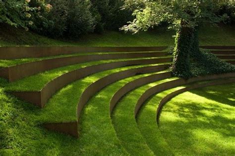 Pin by Dillon Terzaghi Arquitectura on Jardines y Patios | Landscaping on a hill, Landscape ...