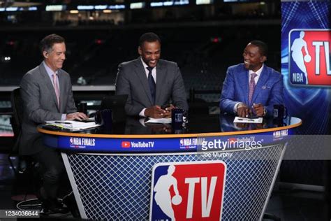 Nba Tv Analysts Photos and Premium High Res Pictures - Getty Images