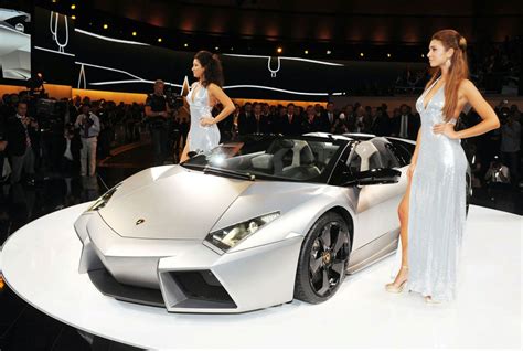 Lamborghini girls | HD Wallpapers (High Definition) | Free Background