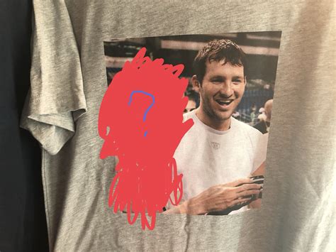 Kyle Brandt on Twitter: "An iconic celebrity is cracking up @tonyromo on my t-shirt this week ...