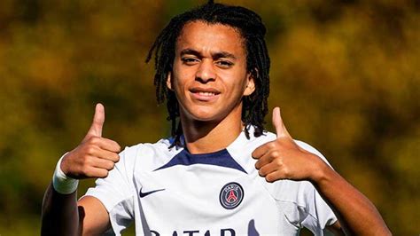 PSG : Ethan Mbappé à l'entraînement avec le groupe professionnel