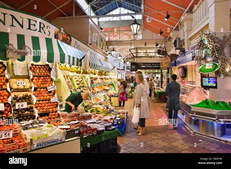 Food stalls in the Covered Market, Oxford, Oxfordshire, England, UK ...