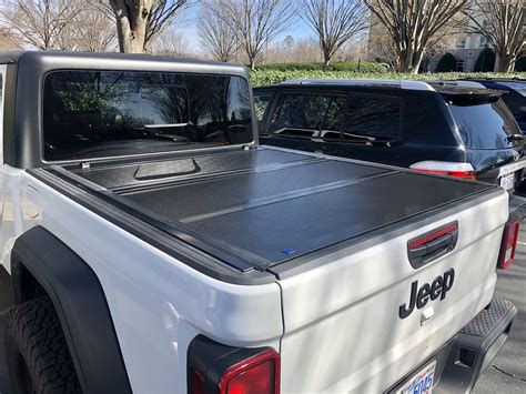 Mopar Hard Tri-Fold Tonneau Cover for 20-22 Jeep Gladiator JT | Quadratec