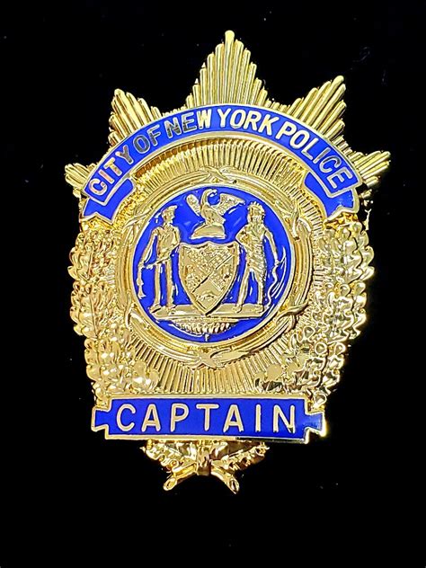 New York NYPD Captain Robert Espinosa (Blue Bloods) - COLLECTORS-BADGES.COM