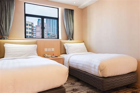 Best Price on Metropark Hotel Mongkok in Hong Kong + Reviews!