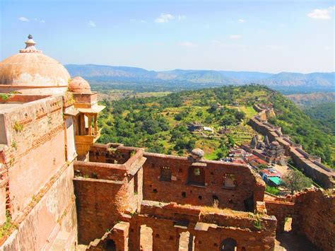 Discover and read the best of Twitter Threads about #kumbhalgarh