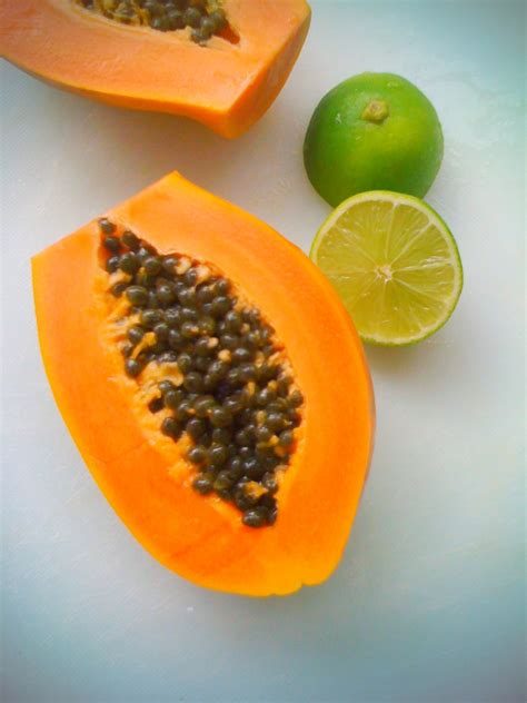 Alessandra Zecchini: Papaya, Lime and Mint Salad