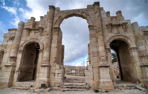 Arch of Hadrian, Jerash, Jordan 16192242 Stock Photo at Vecteezy