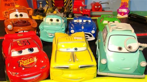 DIsney Pixar Cars Shake and Go Ramone with Lightning McQueen Mater Doc ...