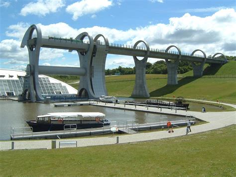 Falkirk Wheel (Falkirk, 2002) | Structurae