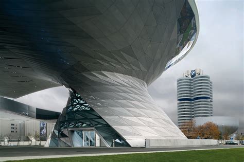 BMW Welt features a sculptural roof and a double cone figure - Åvontuura