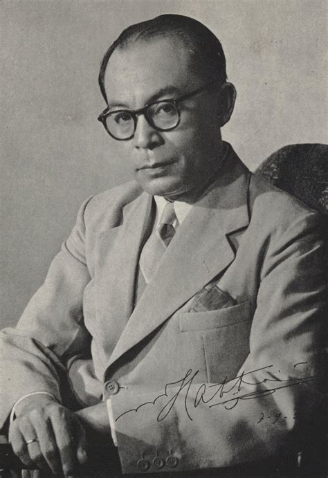 BIOGRAPHY OF MOHAMMAD HATTA