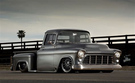 15 Lowered Trucks That Actually Look Amazing (And 1 That Looks Hideous)