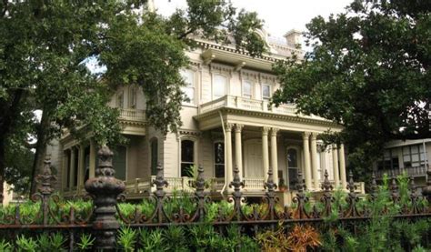 Garden District Walking Tour (Self Guided), New Orleans, Louisiana