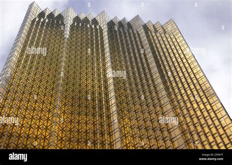 Headquarters building of Royal Bank of Canada in Toronto Stock Photo ...