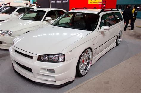 Nissan Skyline Wagon:picture # 13 , reviews, news, specs, buy car