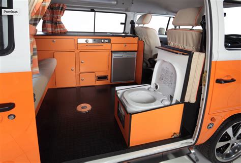This Could Be The Perfect VW T2 Volkswagen Bus Camper | Kombi home, Interior da kombi, Kombi casa