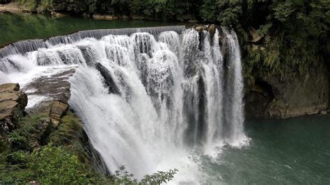 SHIFEN WATERFALL 十分大瀑布 – THE LITTLE NIAGARA OF TAIWAN