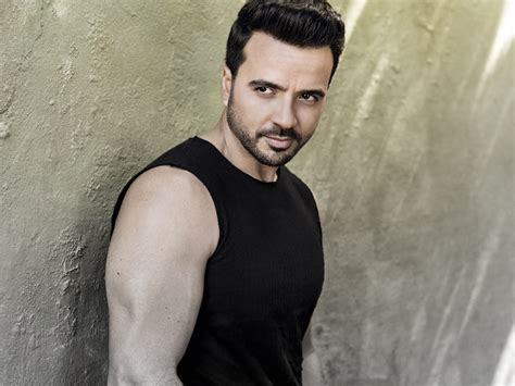 Luis Fonsi lanza 'Despacito' en portugués: ¿Ha lapidado su carrera con este hit? - Odi O'Malley