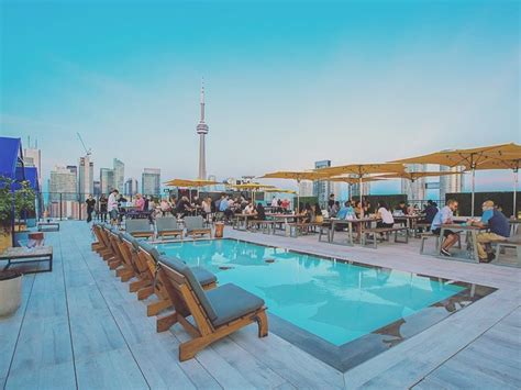 Top 10 rooftop bars and patios in Toronto | Ontario travel inspiration