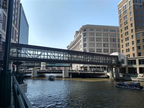 Milwaukee RiverWalk - 2020 All You Need to Know BEFORE You Go (with Photos) - Tripadvisor