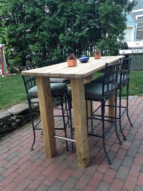 DIY Outdoor Bar Height Table