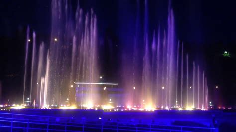 Branson Landing Water Fountain Show - YouTube