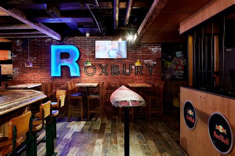 Hospitality Interior Design | The Roxbury Urban Dive Bar — D360 Inc.