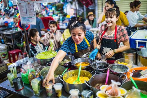 A beginner's guide to Vietnamese street food | Vietnam Tourism