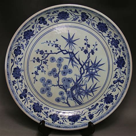 Ming Dynasty Blue and white Interlocking Loose Bamboo Plum pattern plate porcelain vintage home ...